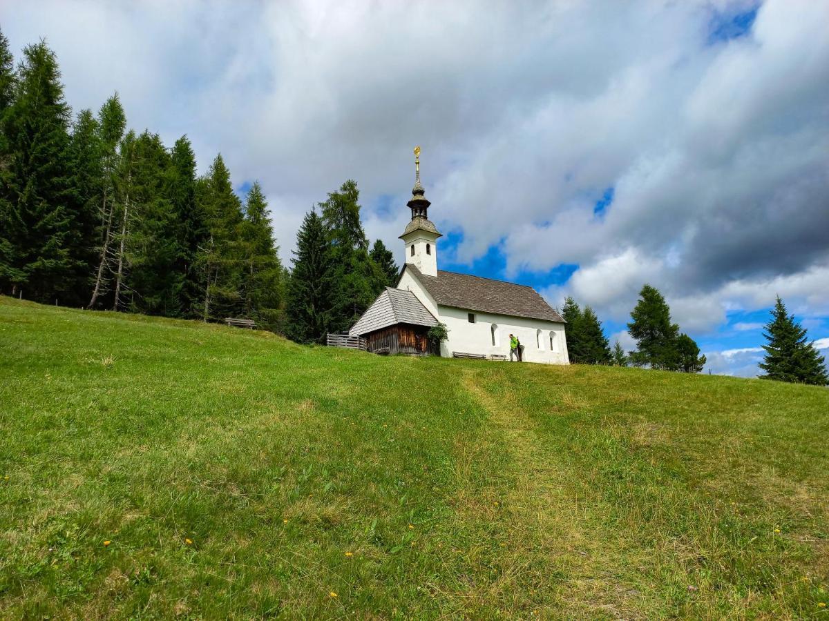 Jufa Hotel Hochrindl Buitenkant foto