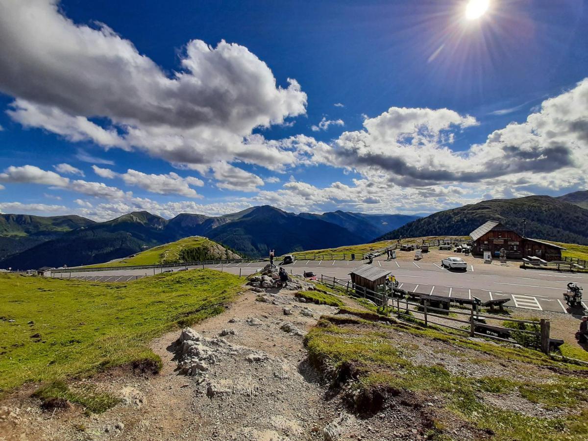Jufa Hotel Hochrindl Buitenkant foto