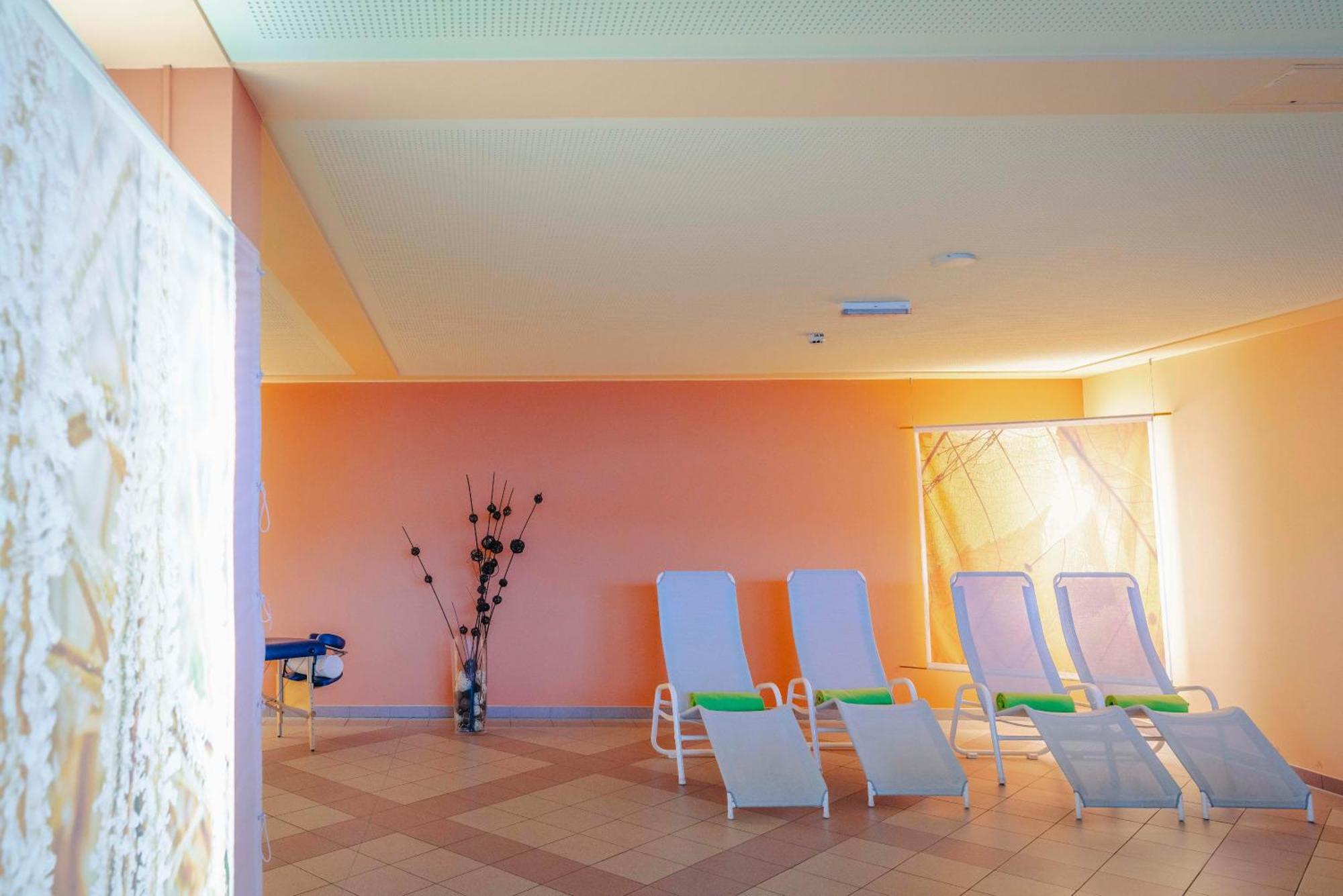 Jufa Hotel Hochrindl Buitenkant foto