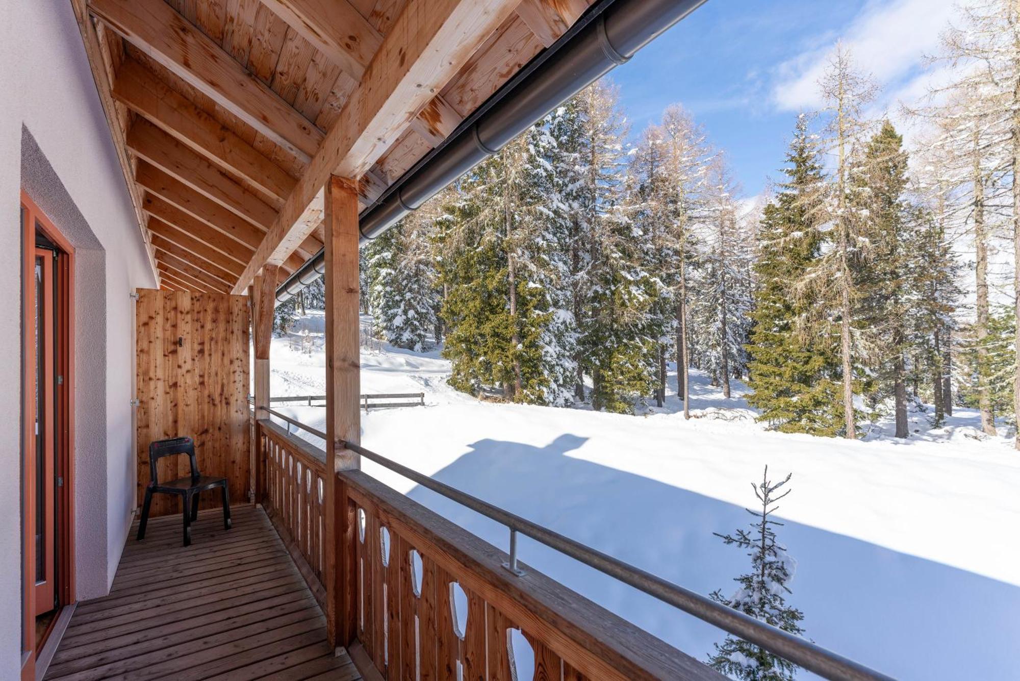 Jufa Hotel Hochrindl Buitenkant foto