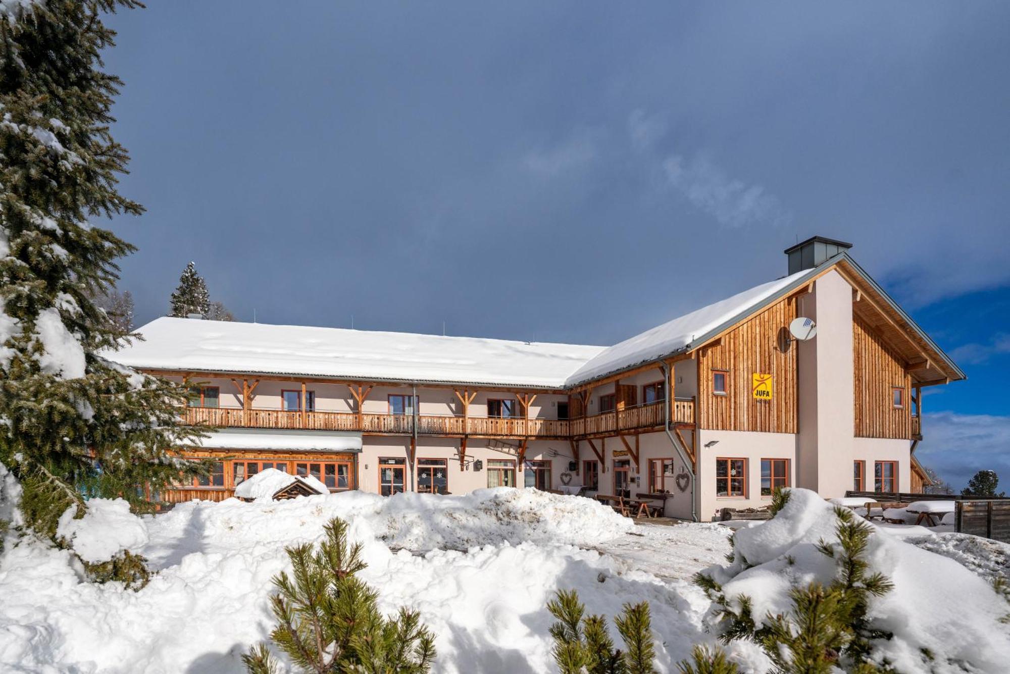 Jufa Hotel Hochrindl Buitenkant foto