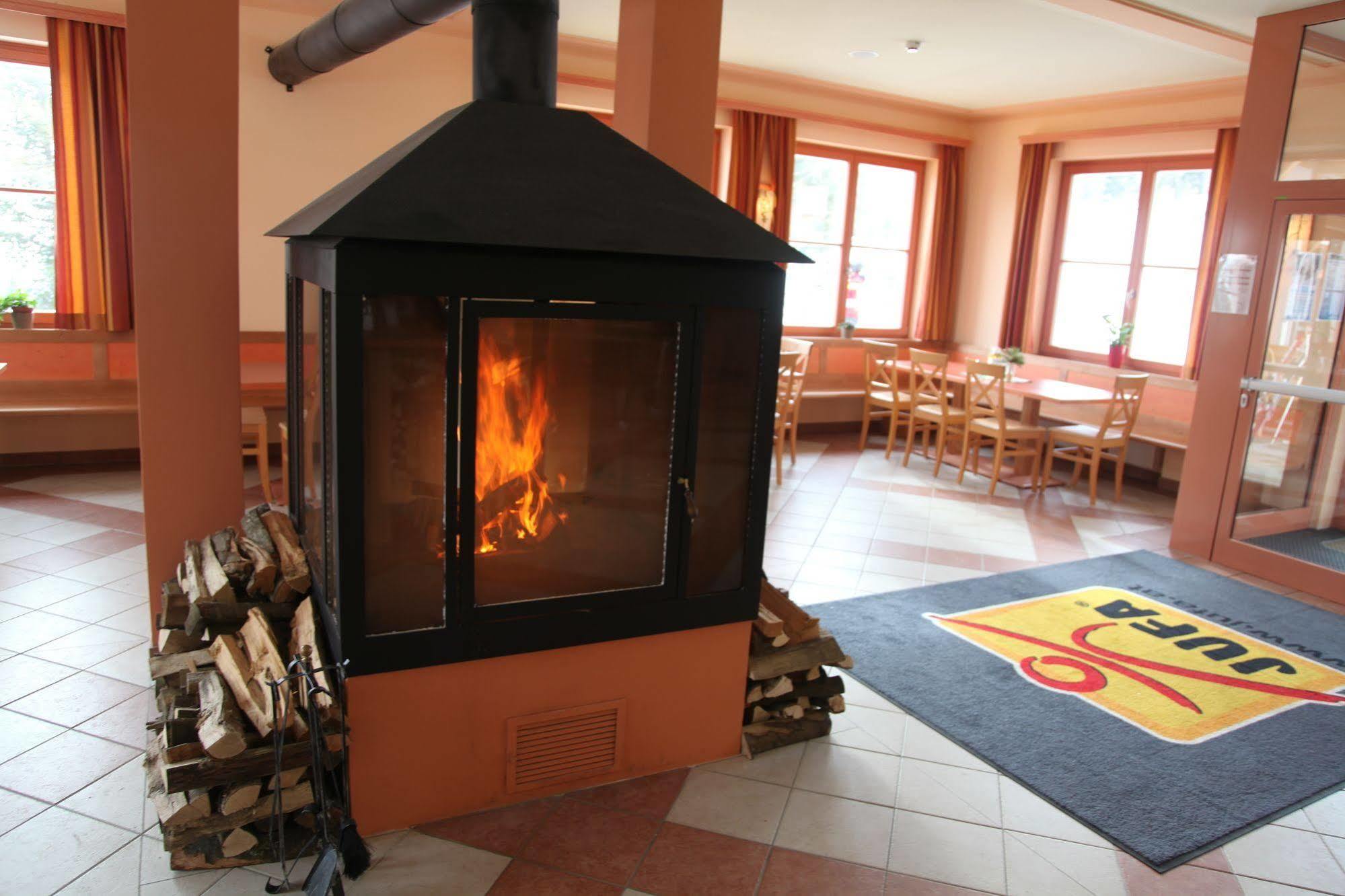 Jufa Hotel Hochrindl Buitenkant foto