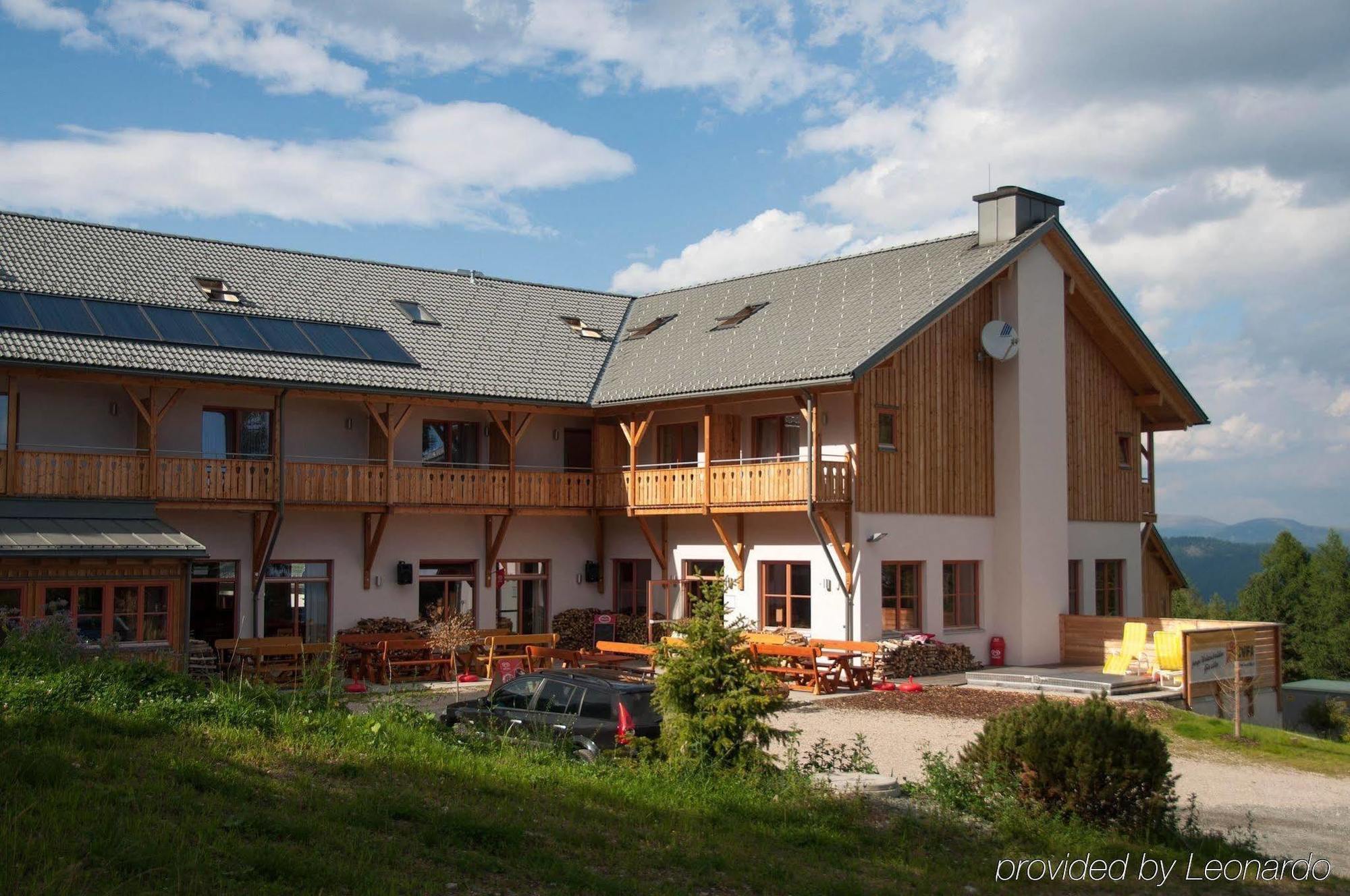 Jufa Hotel Hochrindl Buitenkant foto